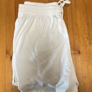 white cloth shorts